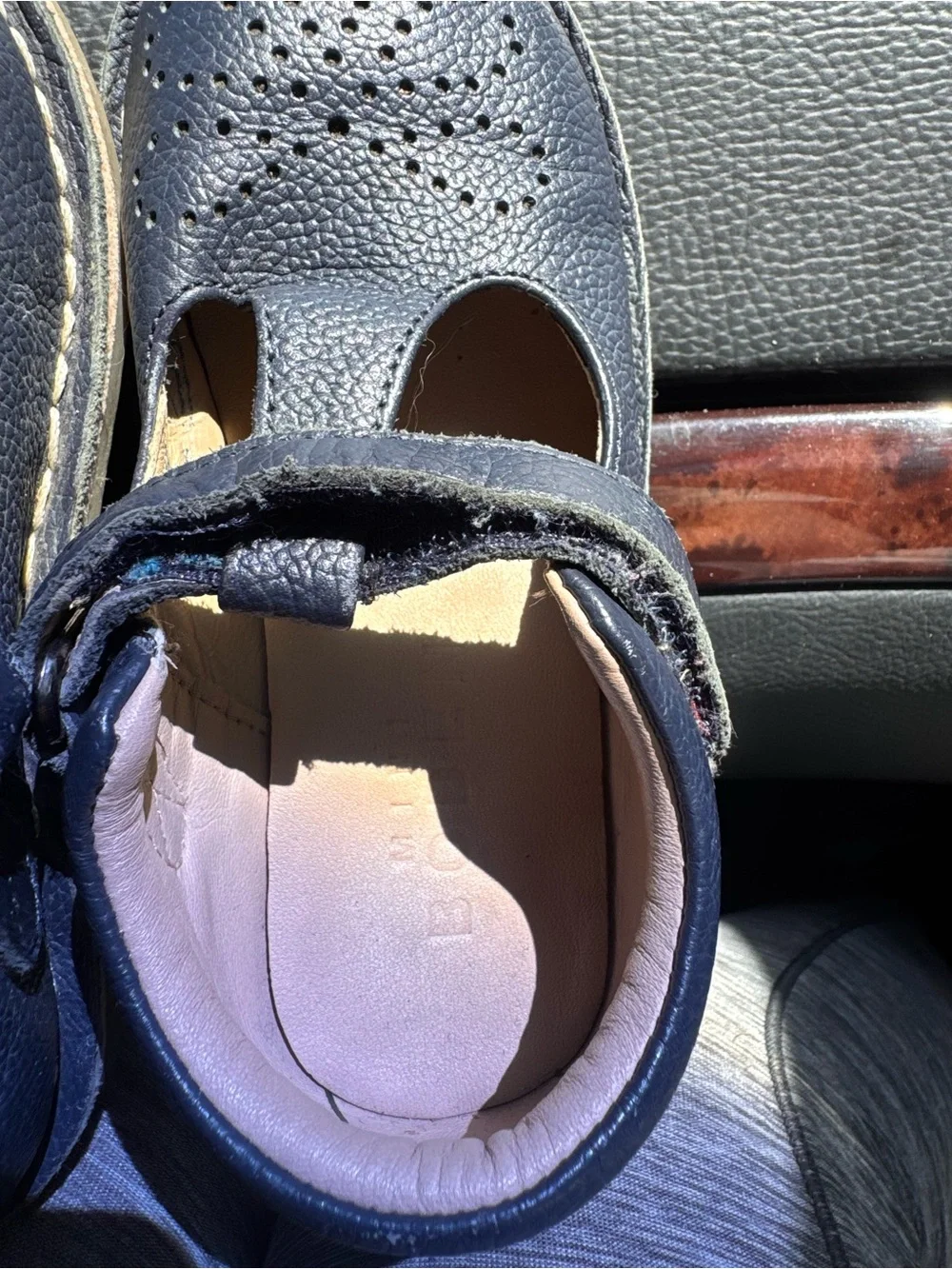 Mini Boden Navy Leather Mary Jane Shoes size 8.5 (eu) 25 toddler